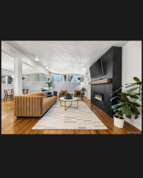 4 bedroom 5 beds family house